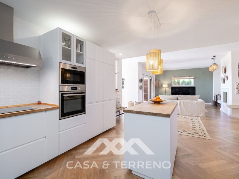 3 camera da letto Appartamento in vendita in Nueva Andalucia con piscina - 2.150.000 € (Rif: 9695262)