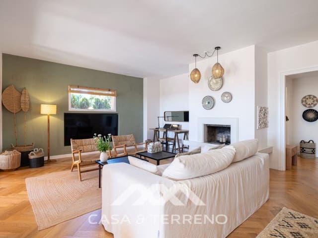 3 bedroom Apartment for sale in Las Brisas, Marbella with pool - € 2,150,000 (Ref: 9695262)