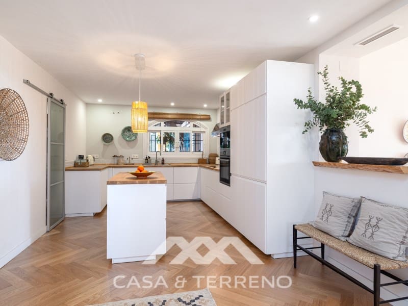 3 camera da letto Appartamento in vendita in Nueva Andalucia con piscina - 2.150.000 € (Rif: 9695262)