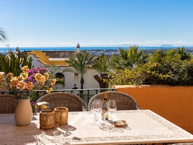 3 bedroom Apartment for sale in Las Brisas, Marbella with pool - € 2,150,000 (Ref: 9695262)