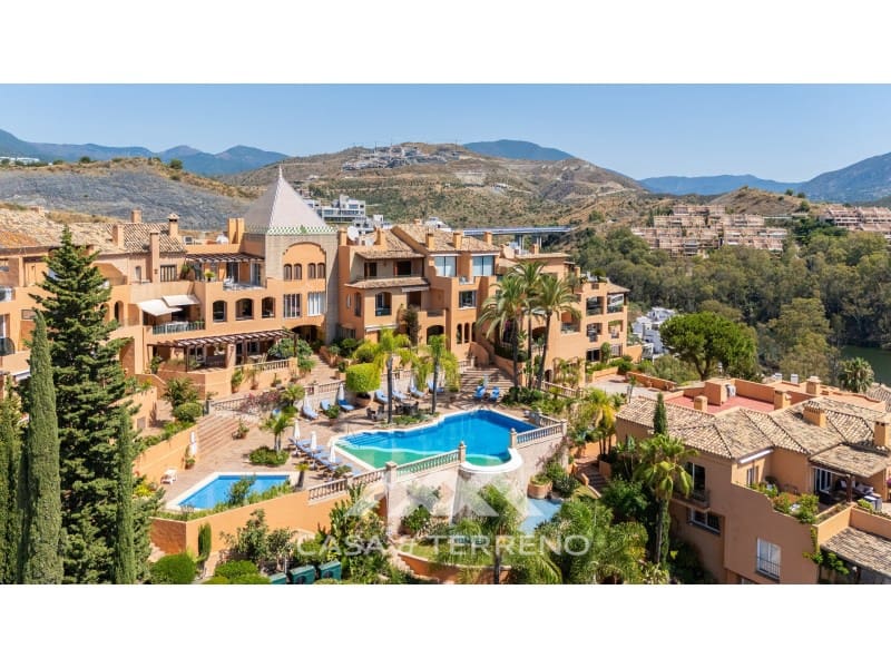 3 camera da letto Appartamento in vendita in Nueva Andalucia con piscina - 2.150.000 € (Rif: 9695262)