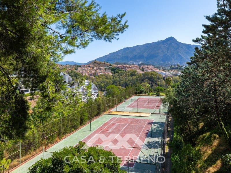 3 camera da letto Appartamento in vendita in Nueva Andalucia con piscina - 2.150.000 € (Rif: 9695262)