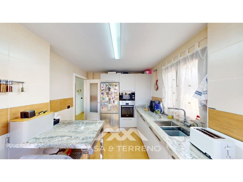 3 chambre Maison de Ville à vendre à Lagos avec piscine garage - 418 000 € (Ref: 9698774)