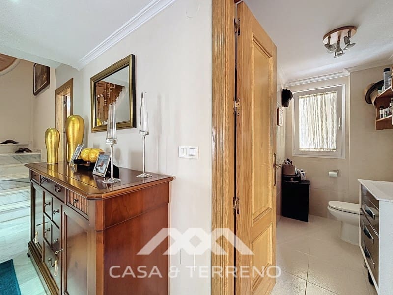 Pareado de 4 habitaciones en Torre del Mar en venta con piscina - 765.000 € (Ref: 9719824)