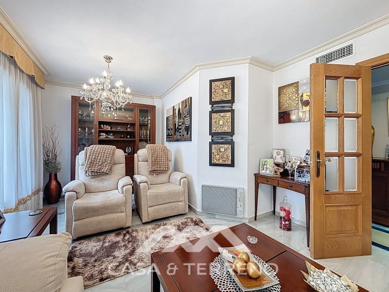 Pareado de 4 habitaciones en Torre del Mar en venta con piscina - 765.000 € (Ref: 9719824)