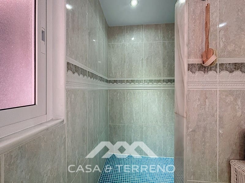 Pareado de 4 habitaciones en Torre del Mar en venta con piscina - 765.000 € (Ref: 9719824)