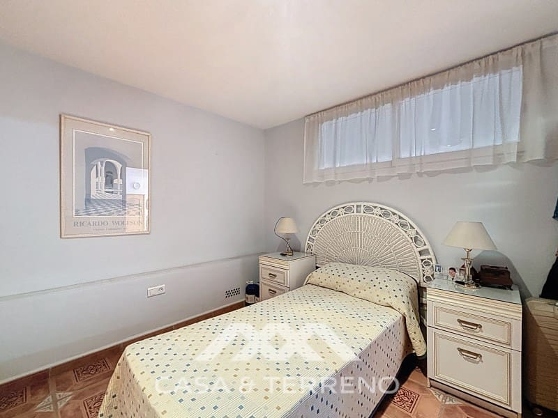 Pareado de 4 habitaciones en Torre del Mar en venta con piscina - 765.000 € (Ref: 9719824)