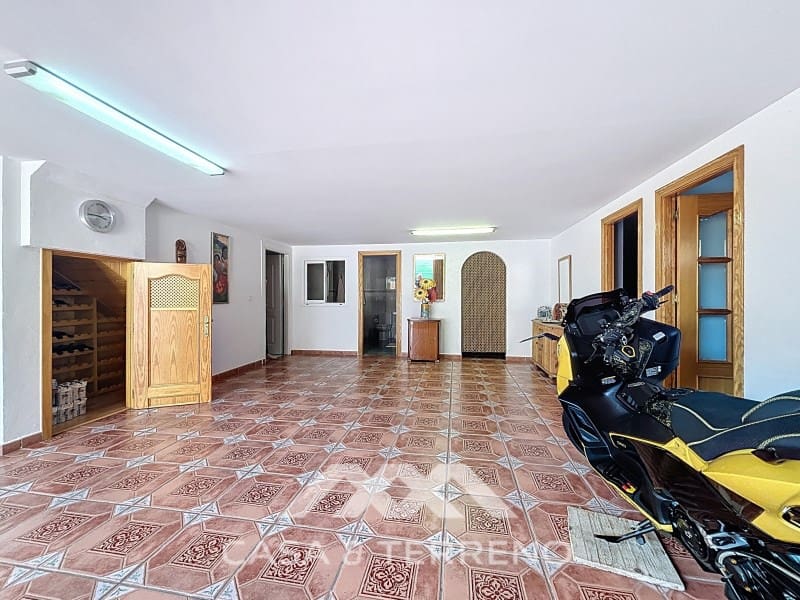 Pareado de 4 habitaciones en Torre del Mar en venta con piscina - 765.000 € (Ref: 9719824)