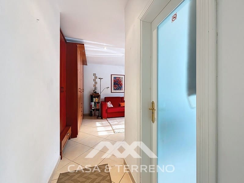 6 soveværelse Guesthouse/B & B til salg i Sayalonga med swimmingpool - € 890.000 (Ref: 9719826)