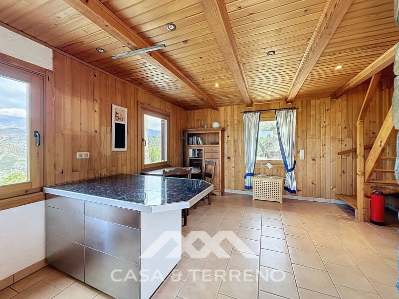 6 soveværelse Guesthouse/B & B til salg i Sayalonga med swimmingpool - € 890.000 (Ref: 9719826)