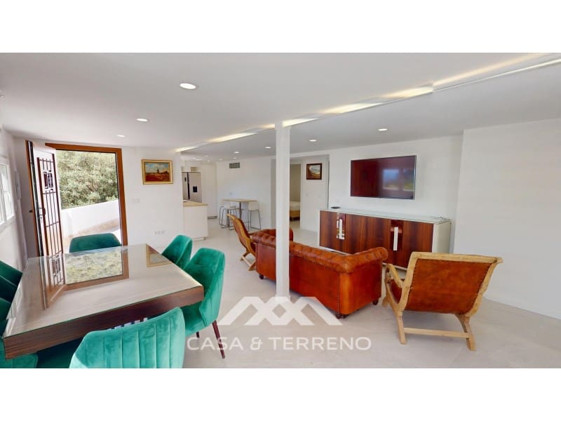 Chalet de 3 habitaciones en Arenas en venta con piscina - 448.000 € (Ref: 9719827)