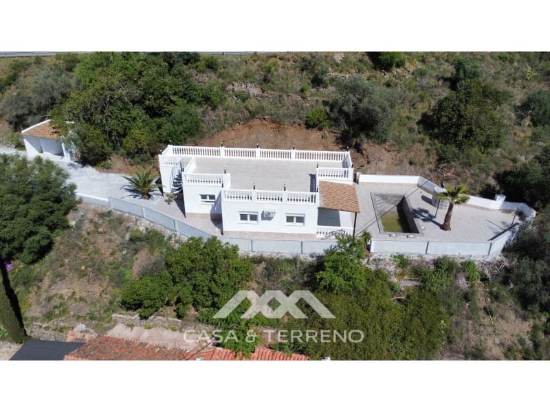 Chalet de 3 habitaciones en Arenas en venta con piscina - 448.000 € (Ref: 9719827)