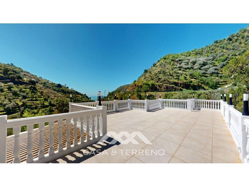 Chalet de 3 habitaciones en Arenas en venta con piscina - 448.000 € (Ref: 9719827)