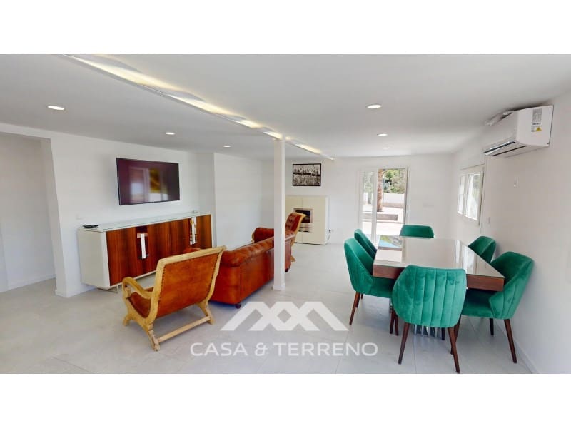 Chalet de 3 habitaciones en Arenas en venta con piscina - 448.000 € (Ref: 9719827)