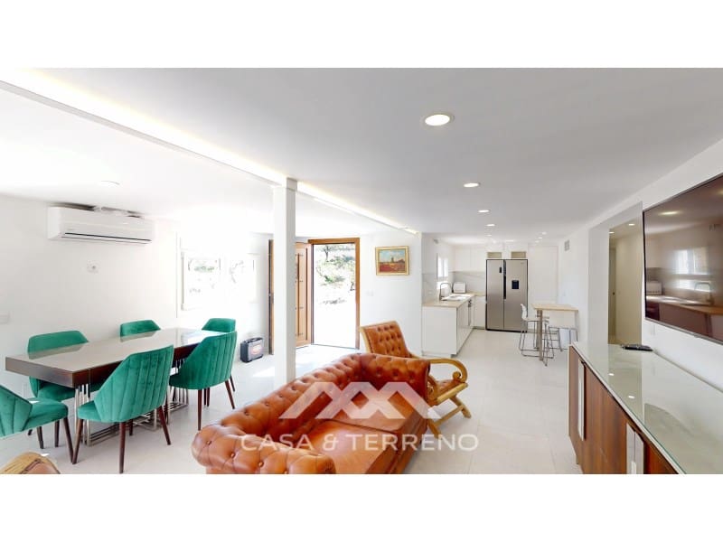 Chalet de 3 habitaciones en Arenas en venta con piscina - 448.000 € (Ref: 9719827)