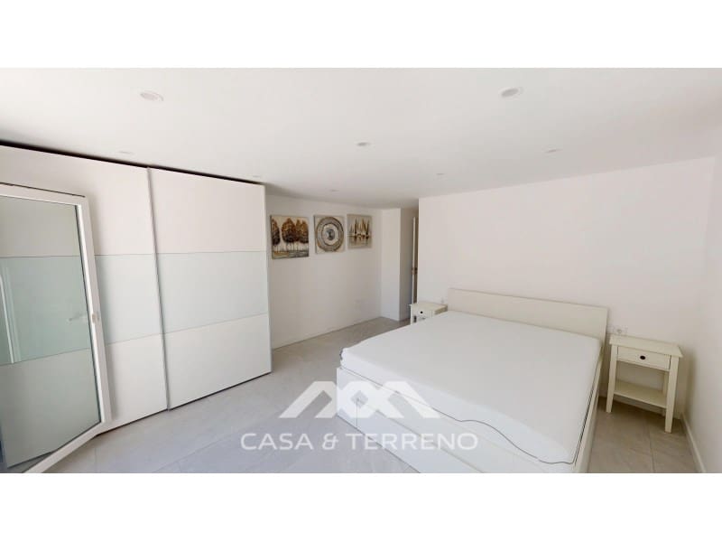 Chalet de 3 habitaciones en Arenas en venta con piscina - 448.000 € (Ref: 9719827)