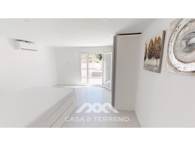 Chalet de 3 habitaciones en Arenas en venta con piscina - 448.000 € (Ref: 9719827)