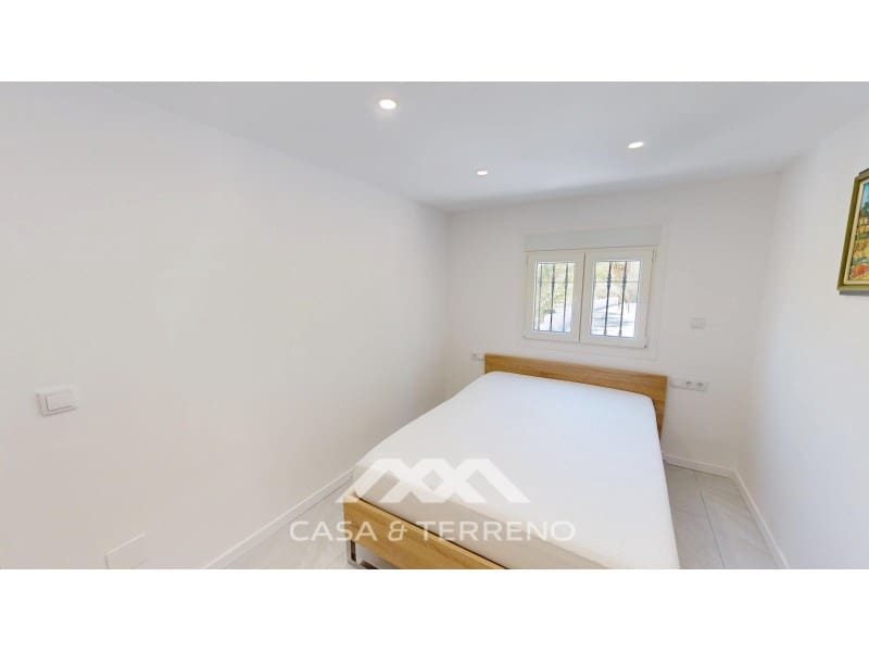 Chalet de 3 habitaciones en Arenas en venta con piscina - 448.000 € (Ref: 9719827)