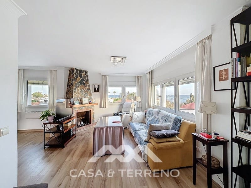 3 bedroom Penthouse for sale in Rincon de la Victoria - € 458,000 (Ref: 9719828)