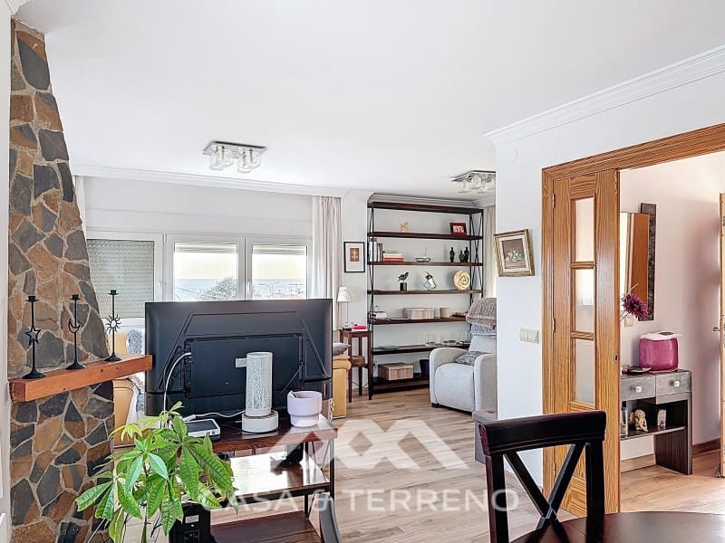 3 bedroom Penthouse for sale in Rincon de la Victoria - € 458,000 (Ref: 9719828)