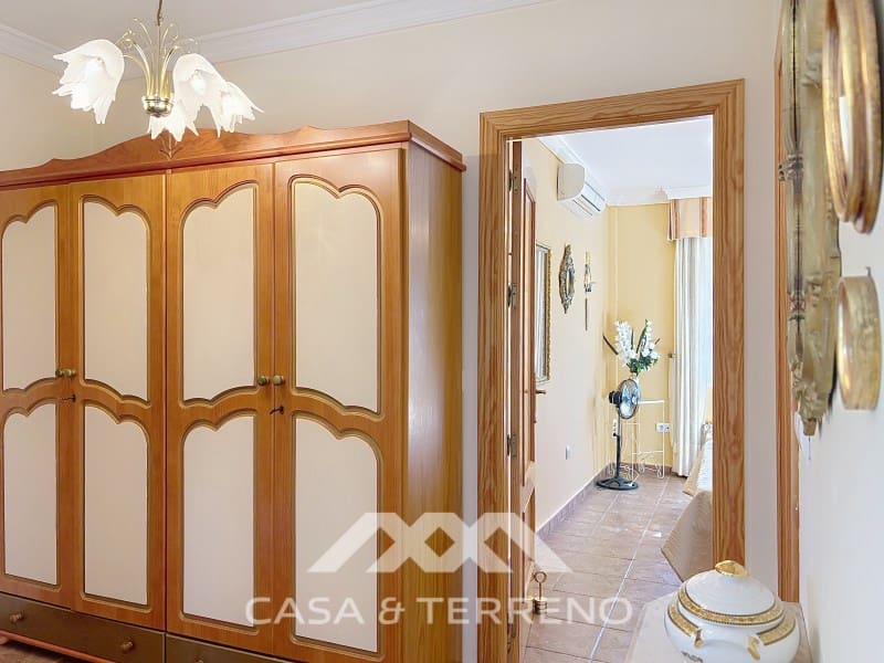 3 bedroom Villa for rent in Velez-Malaga with pool garage - € 1,995 (Ref: 9747780)