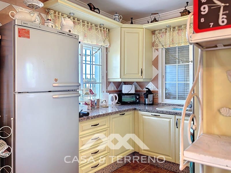 3 bedroom Villa for rent in Velez-Malaga with pool garage - € 1,995 (Ref: 9747780)