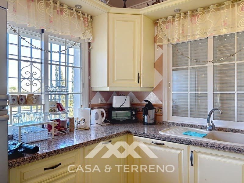 3 bedroom Villa for rent in Velez-Malaga with pool garage - € 1,995 (Ref: 9747780)