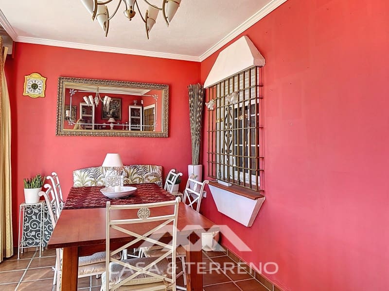 3 bedroom Villa for rent in Velez-Malaga with pool garage - € 1,995 (Ref: 9747780)