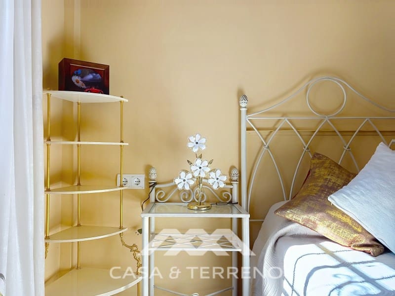 3 bedroom Villa for rent in Velez-Malaga with pool garage - € 1,995 (Ref: 9747780)