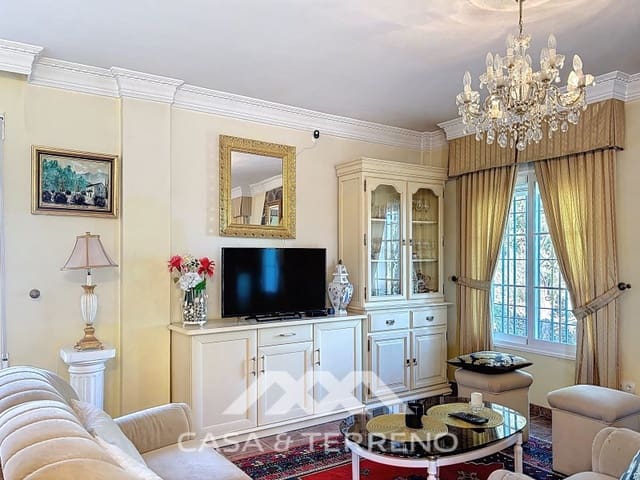 3 bedroom Villa for rent in Cajiz, Vélez-Málaga with pool garage - € 1,995 (Ref: 9747780)