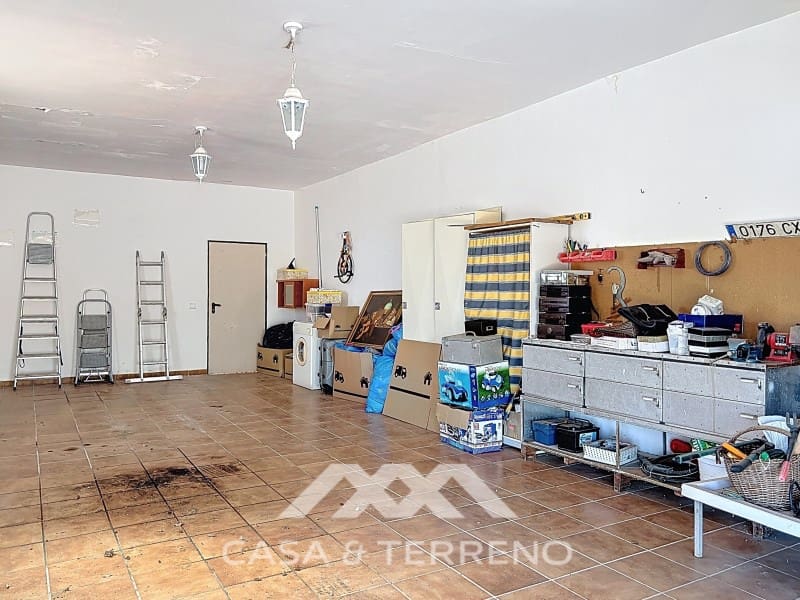 3 bedroom Villa for rent in Velez-Malaga with pool garage - € 1,995 (Ref: 9747780)