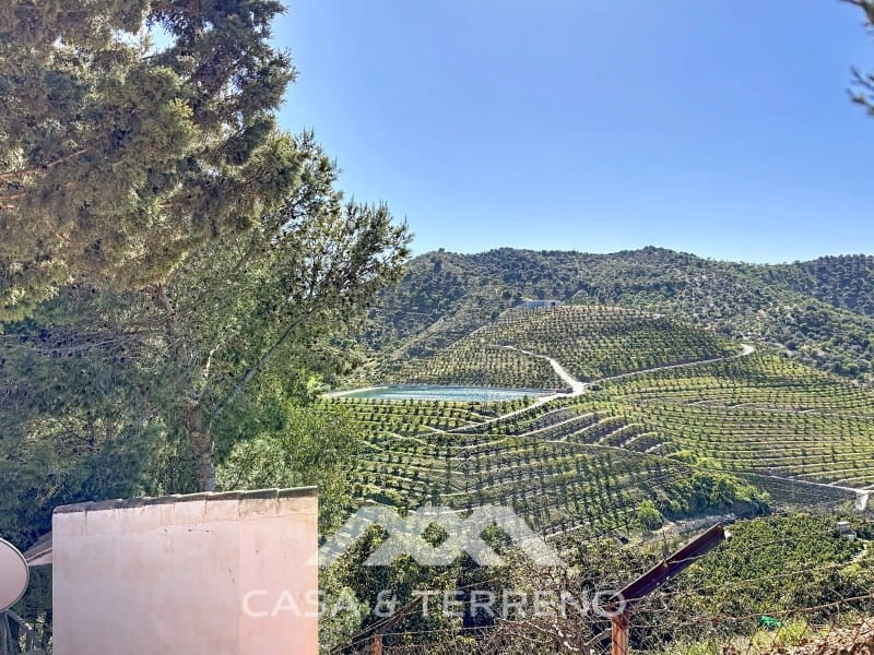 3 bedroom Villa for rent in Velez-Malaga with pool garage - € 1,995 (Ref: 9747780)