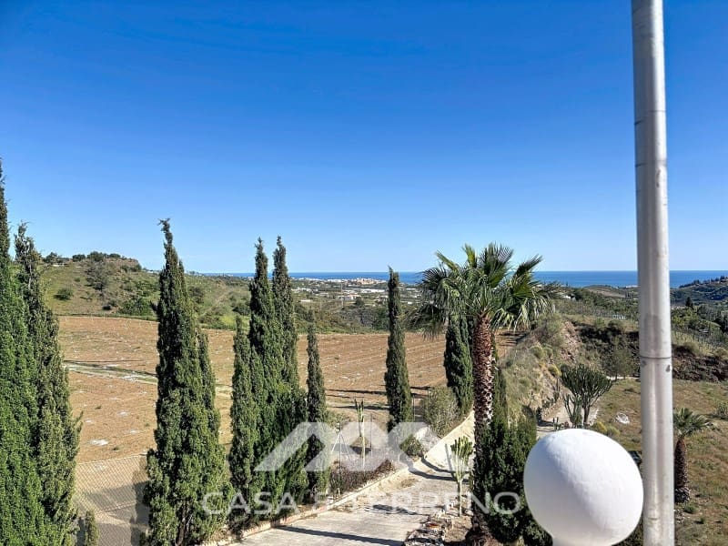 3 bedroom Villa for rent in Velez-Malaga with pool garage - € 1,995 (Ref: 9747780)