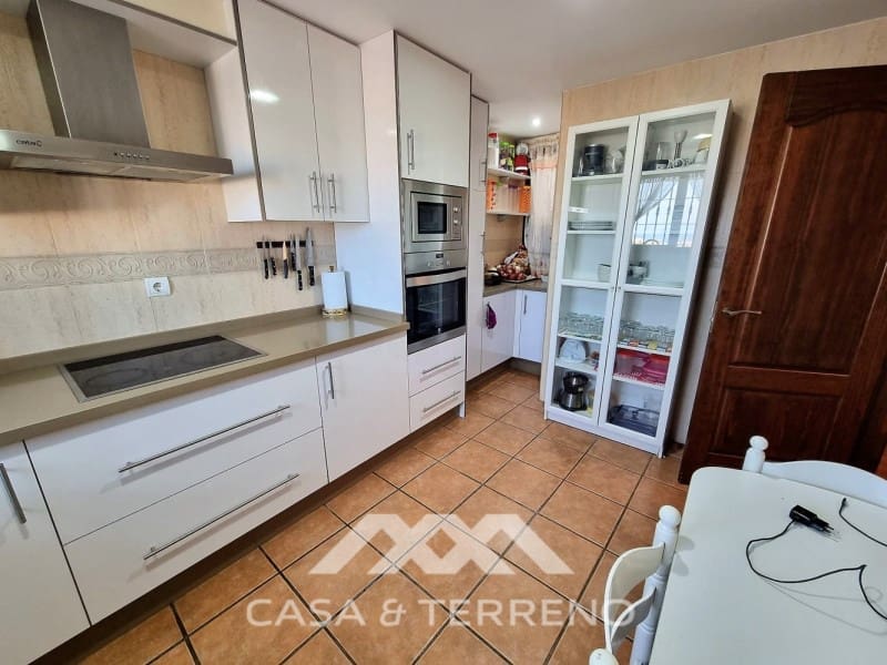 5 soverom Villa til salgs i Torrox Park med garasje - € 465 000 (Ref: 9747781)