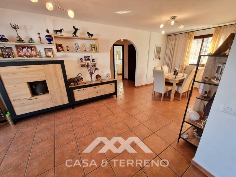 5 soverom Villa til salgs i Torrox Park med garasje - € 465 000 (Ref: 9747781)