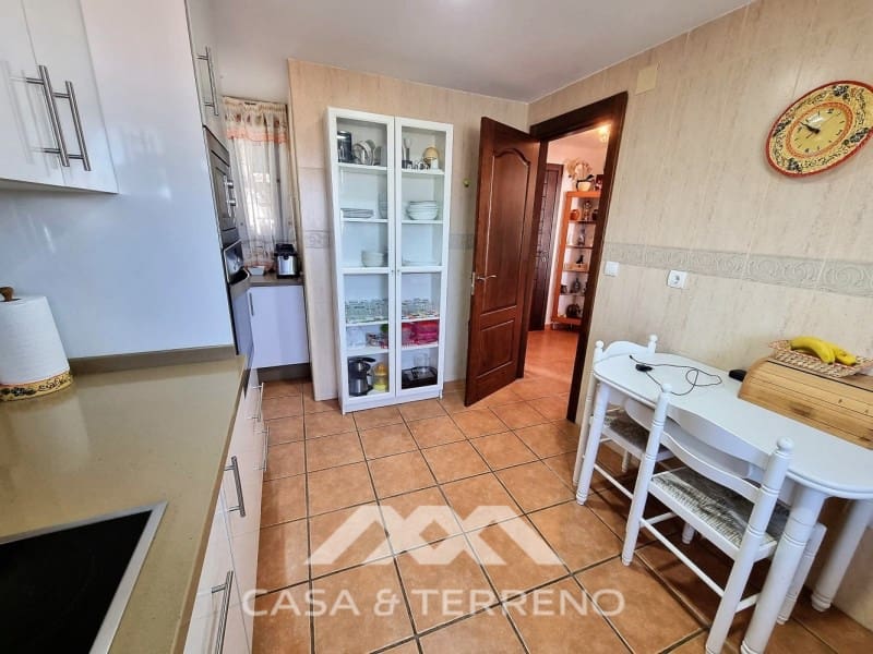 5 soverom Villa til salgs i Torrox Park med garasje - € 465 000 (Ref: 9747781)