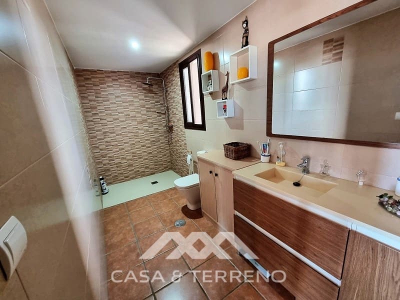 5 soverom Villa til salgs i Torrox Park med garasje - € 465 000 (Ref: 9747781)