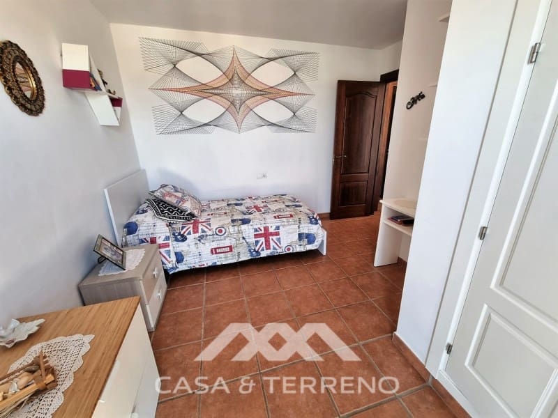 5 soverom Villa til salgs i Torrox Park med garasje - € 465 000 (Ref: 9747781)