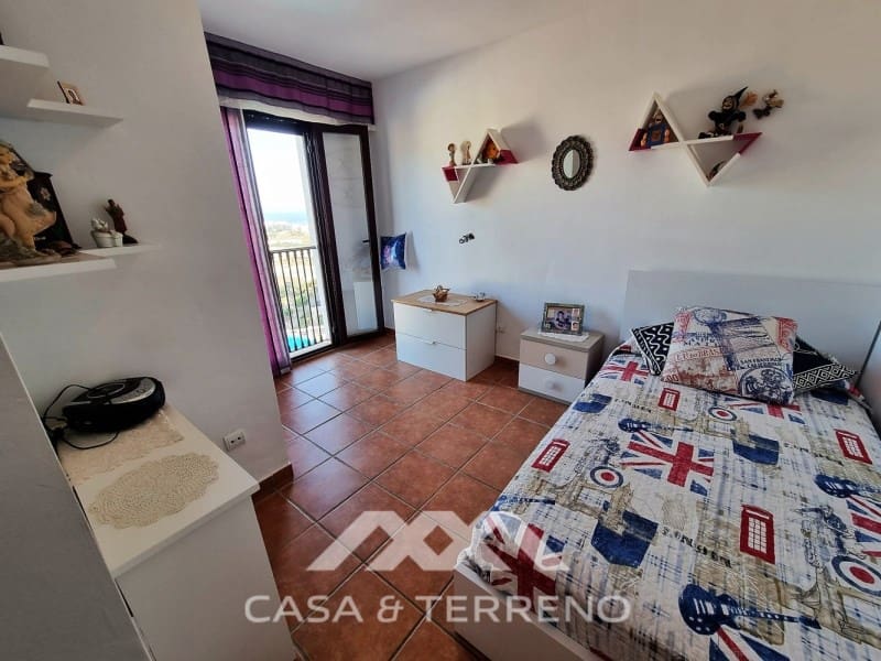 5 soverom Villa til salgs i Torrox Park med garasje - € 465 000 (Ref: 9747781)