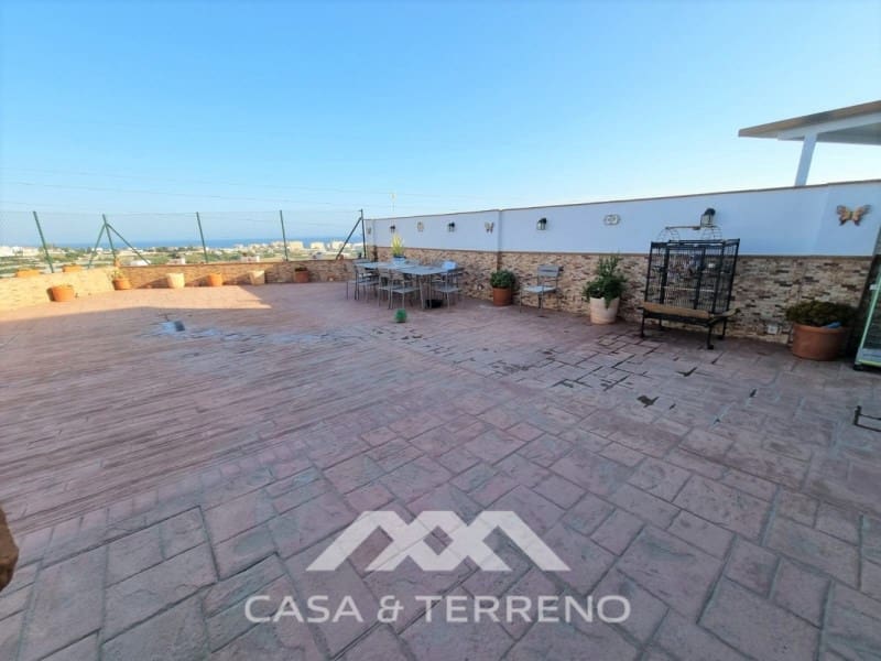 5 soverom Villa til salgs i Torrox Park med garasje - € 465 000 (Ref: 9747781)