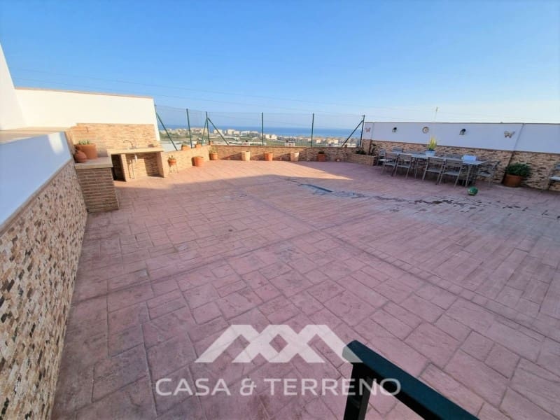 5 soverom Villa til salgs i Torrox Park med garasje - € 465 000 (Ref: 9747781)