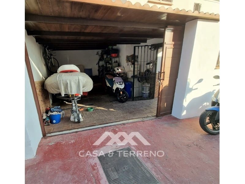 5 soverom Villa til salgs i Torrox Park med garasje - € 465 000 (Ref: 9747781)