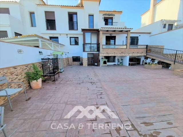 5 soverom Villa til salgs i Torrox Park, Torrox med garasje - € 465 000 (Ref: 9747781)