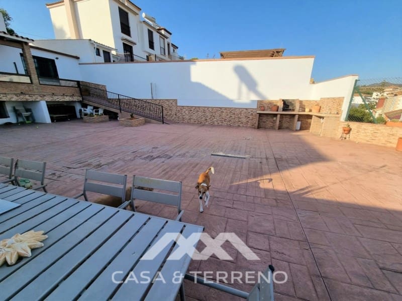 5 soverom Villa til salgs i Torrox Park med garasje - € 465 000 (Ref: 9747781)