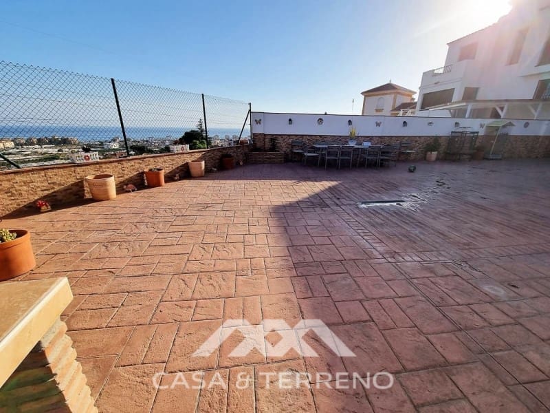 5 soverom Villa til salgs i Torrox Park med garasje - € 465 000 (Ref: 9747781)