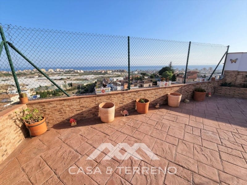 5 soverom Villa til salgs i Torrox Park med garasje - € 465 000 (Ref: 9747781)
