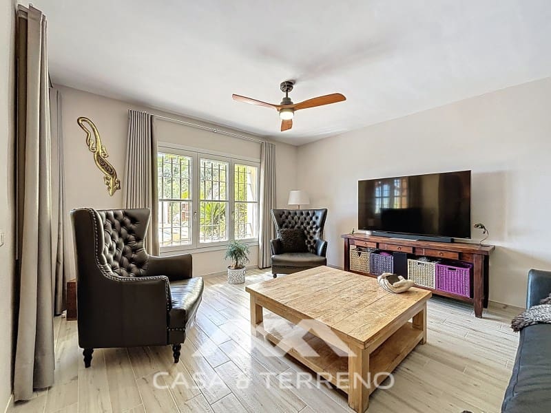 4 quarto Moradia para venda em Alcaucin com piscina - 499 000 € (Ref: 9761906)