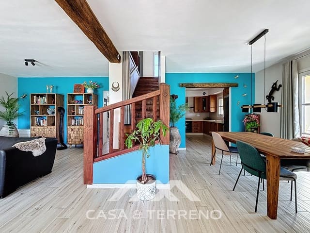 4 quarto Moradia para venda em Alcaucín com piscina - 499 000 € (Ref: 9761906)