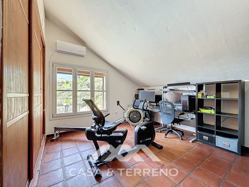 4 quarto Moradia para venda em Alcaucin com piscina - 499 000 € (Ref: 9761906)