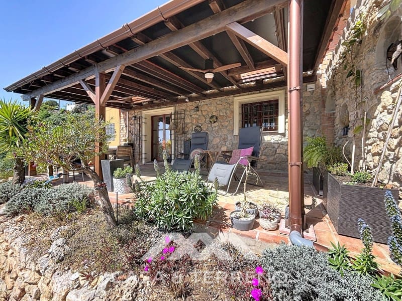 4 quarto Moradia para venda em Alcaucin com piscina - 499 000 € (Ref: 9761906)